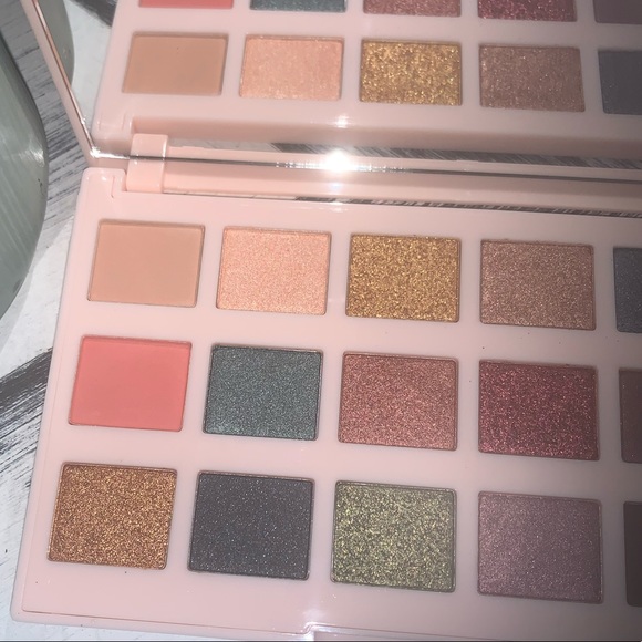 Ciate London The Editor Palette “New England” - Picture 2 of 6